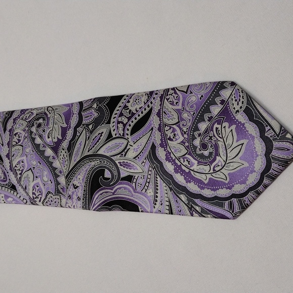 Stafford Performance Purple, Gray and Black Paisley Men's Tie NT#13 - Picture 2 of 13